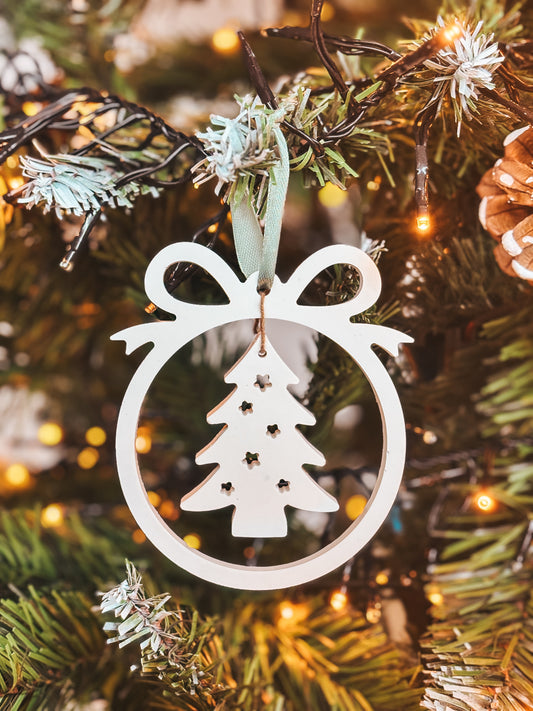 Decorațiune pentru Brad – Ornament Minimalist din Rășină Acrilică